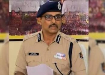 ଦୟାଲ୍ ଗଙ୍ଗୱାର ସସପେଣ୍ଡ୍