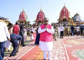 ଓଡ଼ିଆଙ୍କୁ ଛିଗୁଲେଇଲେ ରଘୁବରଙ୍କ ପୁଅ!