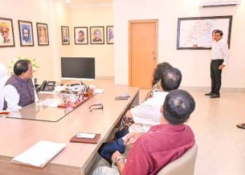 ରାତିରେ ଲ୍ୟାଣ୍ଡଫଲ୍, ୨୪ ଘଣ୍ଟା ପ୍ରବଳ ବର୍ଷିବ