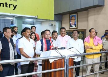 ୫୪,୦୦୦ କୋଟିର ପୁଞ୍ଜିନିବେଶ ପ୍ରସ୍ତାବ ଧରି ଫେରିଲେ ମୁଖ୍ୟମନ୍ତ୍ରୀ