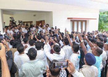 ନବୀନ ନିବାସରେ ଛାତ୍ରନେତାଙ୍କ ଭିଡ଼