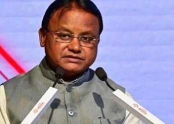 ଶିଳ୍ପପତିଙ୍କ ସହ କଥା ହେବାକୁ ମୁମ୍ବାଇ ଗଲେ ମୁଖ୍ୟମନ୍ତ୍ରୀ