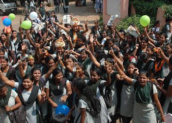 ଫେରିଲା କ୍ୟାମ୍ପସ୍ ରାଜନୀତି